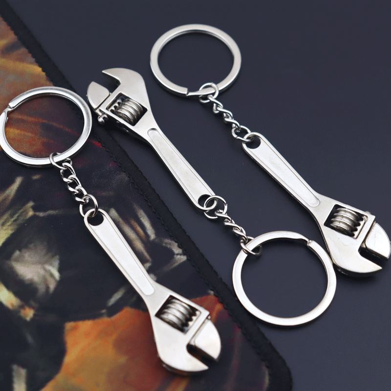 Wholesale Metal adjustable mini wrench Car keychain pendant
